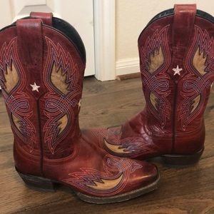 Ariat cowgirl boots like new